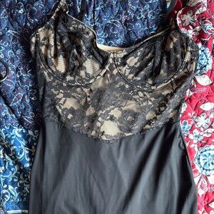 Sculpting (Popilush) Black Lace Midi Dress